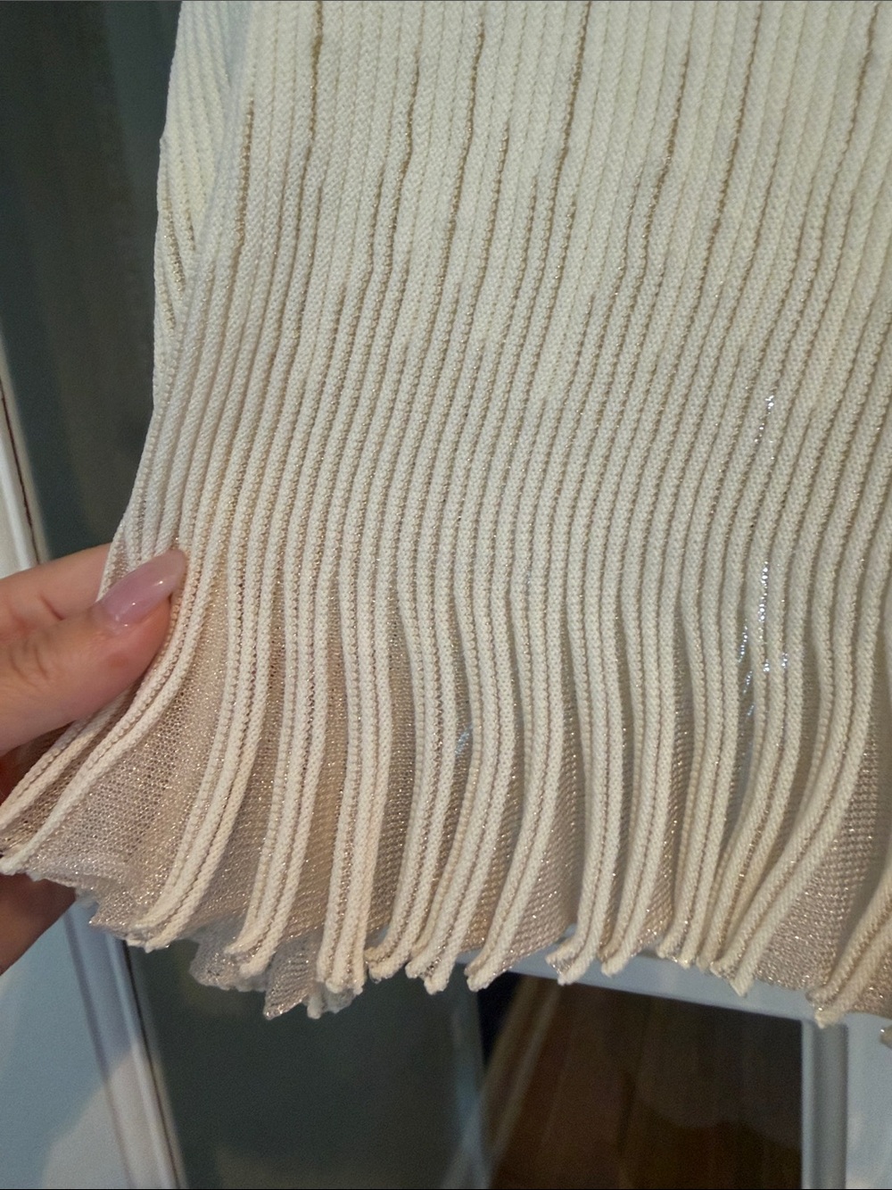 Commense Ivory Ribbed Fringe Sleeveless Top - Picture 3 of 4